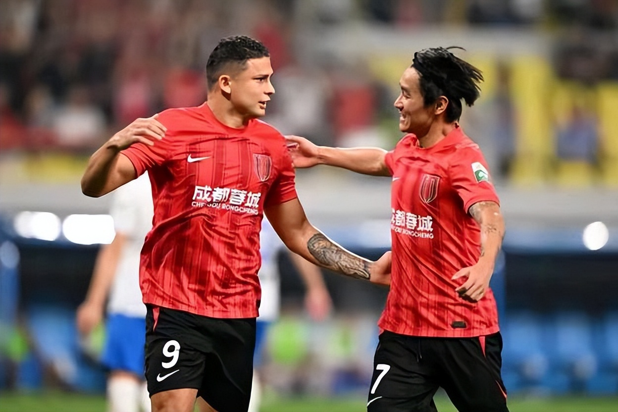 欧超杯赛前再迎强敌，成都蓉城扳平良机，主帅态度：赛场秩序良好，更衣室氛围转暖的简单介绍