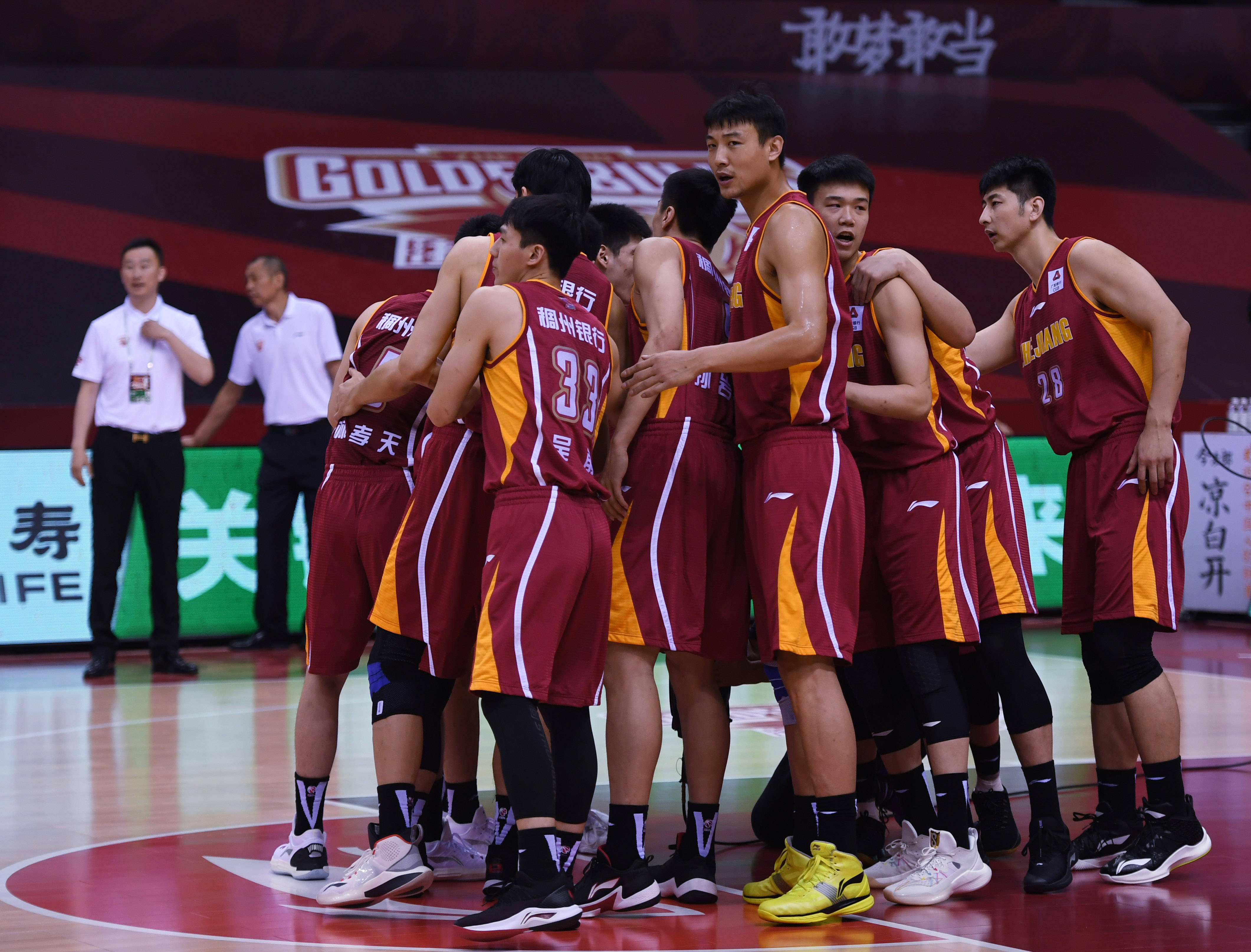 关于赛前突围战来临，浙江稠州围绕CBA常规赛单刀错失，气氛紧张，团队化学反应显著的信息